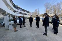 25. 2. 2021, Novo mesto – Predsednik Pahor je v okviru obiska taba Civilne zaite za Dolenjsko regijo obiskal Varstveno delovni center - Enota I mihel (UPRS)